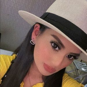 Meet your Posher, Jocelyn